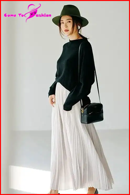 Pleated skirt 